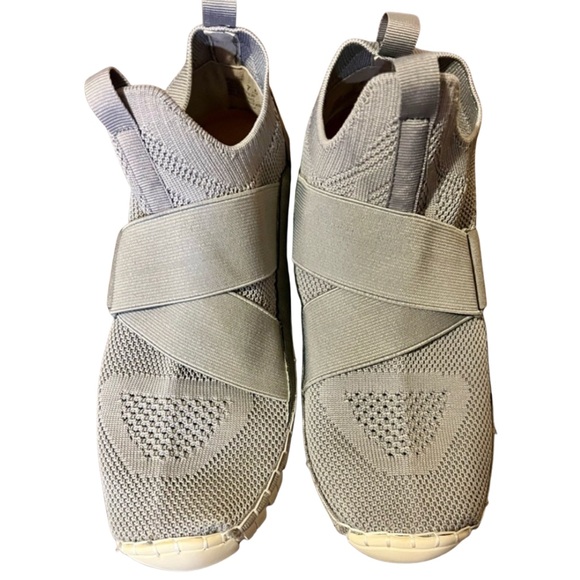 Yellow Box Acee Slip-On Sneakers – Women’s Size 7.5 - Picture 9 of 9